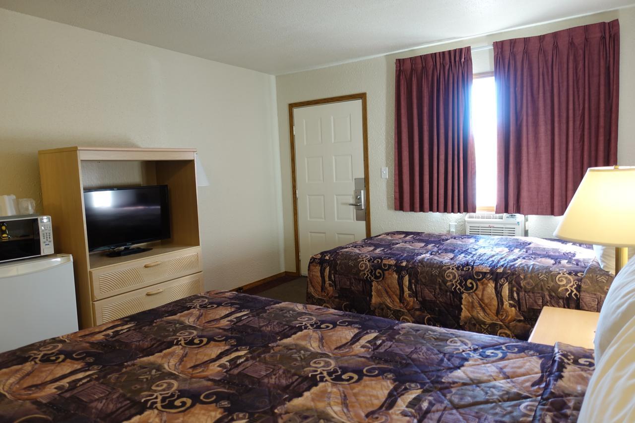 Armada Inn Motel Unity Экстерьер фото